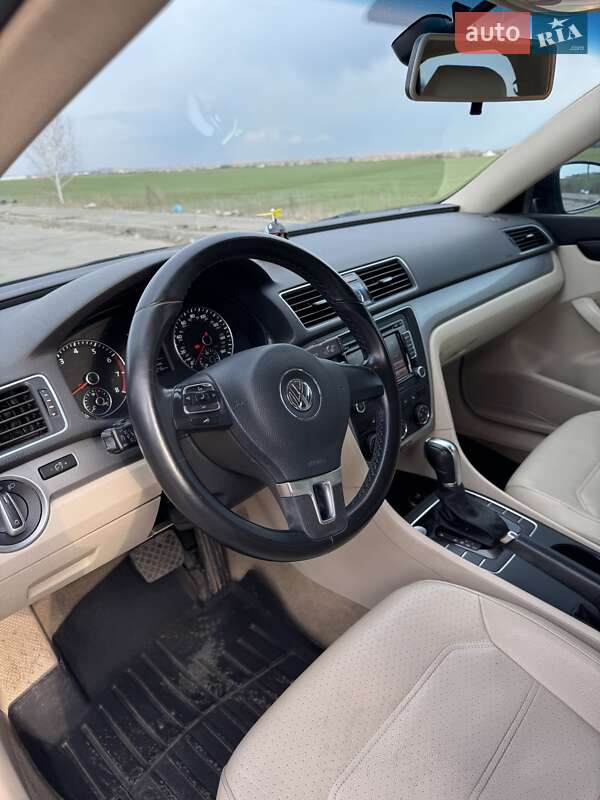Седан Volkswagen Passat 2015 в Сумах