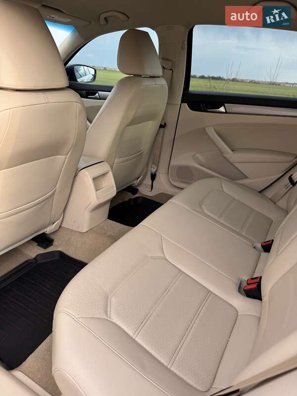 Седан Volkswagen Passat 2015 в Сумах