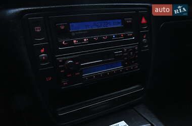 Седан Volkswagen Passat 2003 в 