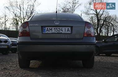 Седан Volkswagen Passat 2003 в 