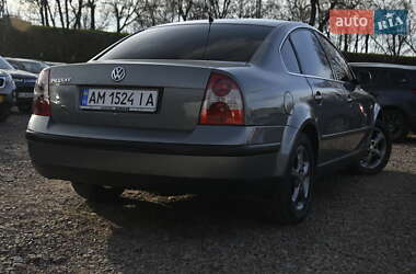 Седан Volkswagen Passat 2003 в 