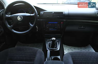Седан Volkswagen Passat 2003 в 