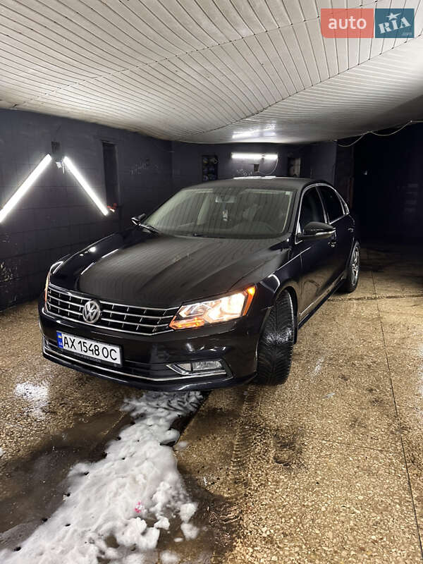 Седан Volkswagen Passat 2016 в Харкові