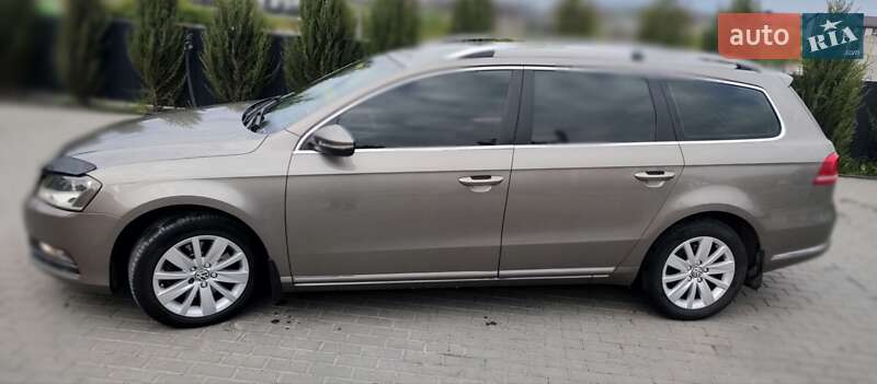 Универсал Volkswagen Passat 2011 в Ровно