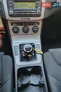 Универсал Volkswagen Passat 2006 в 