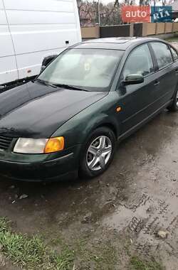 Седан Volkswagen Passat 1997 в 