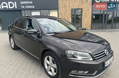 Седан Volkswagen Passat 2011 в Тернополе
