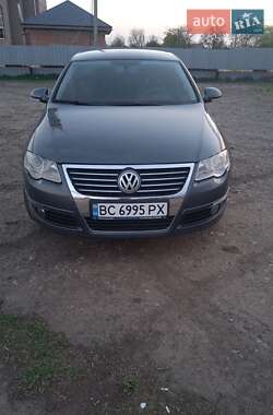 Седан Volkswagen Passat 2009 в Покровском
