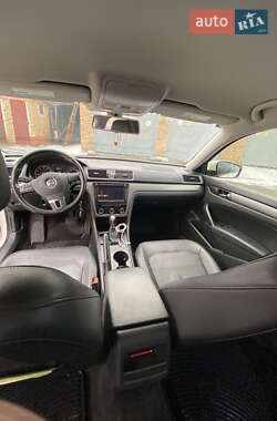 Седан Volkswagen Passat 2013 в Диканьці
