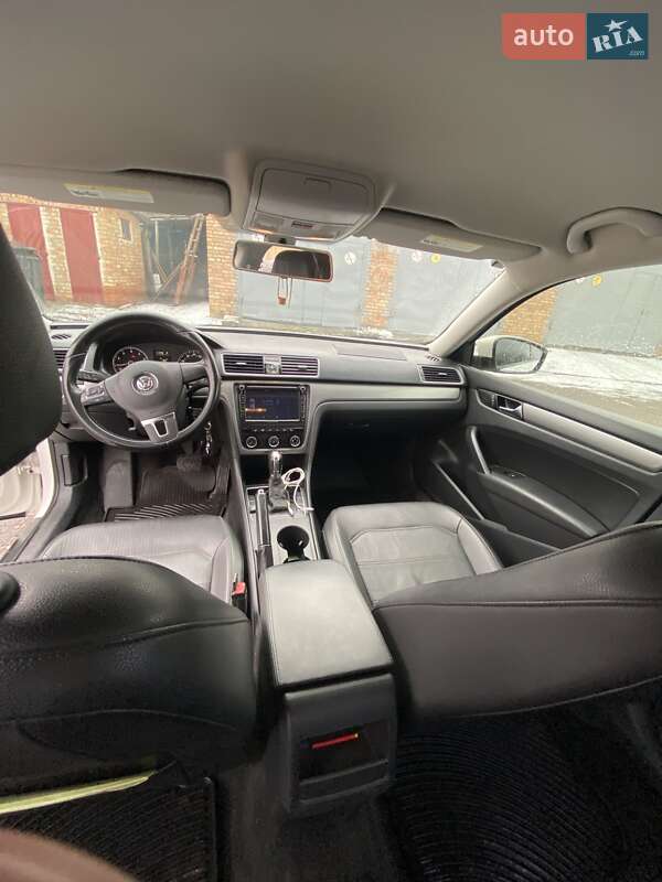 Седан Volkswagen Passat 2013 в 