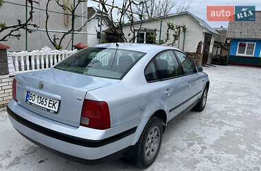 Седан Volkswagen Passat 1998 в 