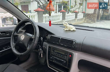 Седан Volkswagen Passat 1998 в 