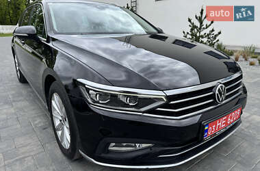 Універсал Volkswagen Passat 2021 в 