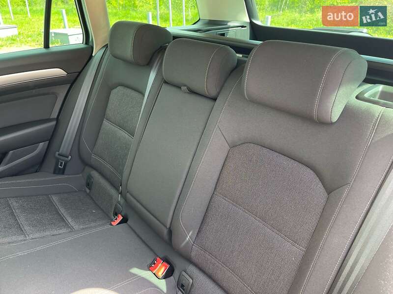 Універсал Volkswagen Passat 2016 в Ужгороді