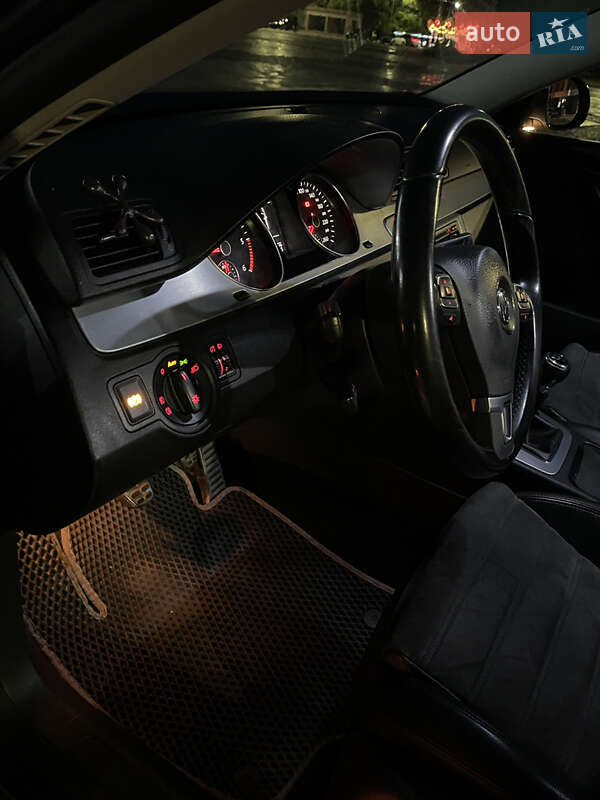 Универсал Volkswagen Passat 2010 в Кременчуге