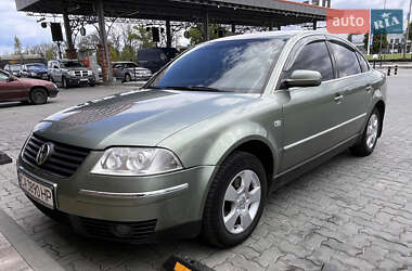 Седан Volkswagen Passat 2003 в Смілі