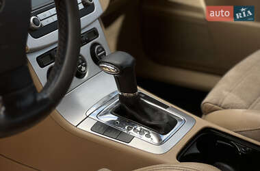 Седан Volkswagen Passat 2007 в 