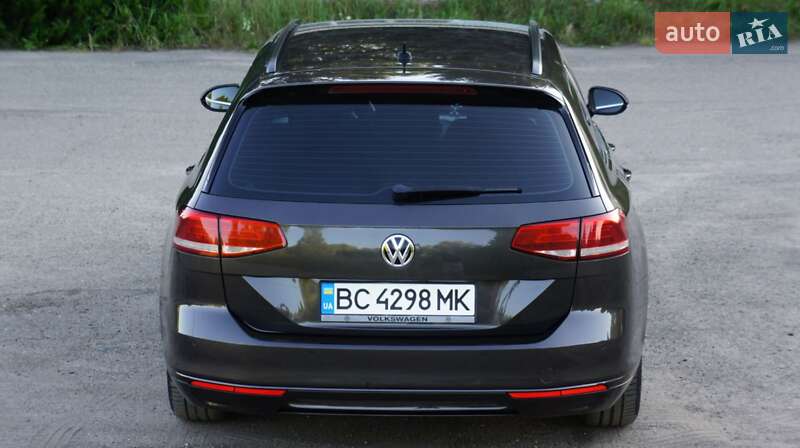 Универсал Volkswagen Passat 2015 в Дрогобыче