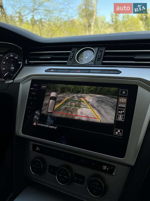 Универсал Volkswagen Passat 2017 в Киеве