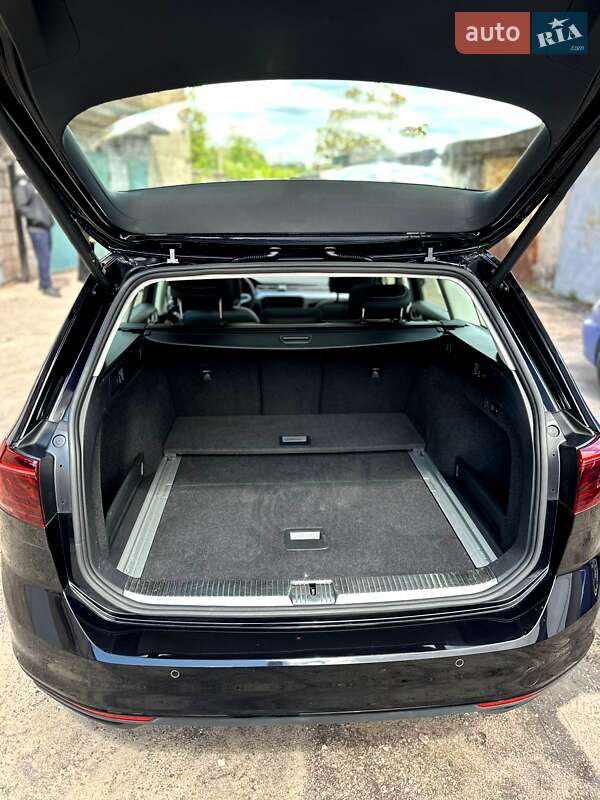 Універсал Volkswagen Passat 2021 в Дніпрі
