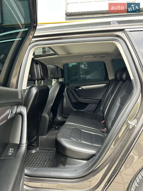 Универсал Volkswagen Passat 2013 в Ивано-Франковске