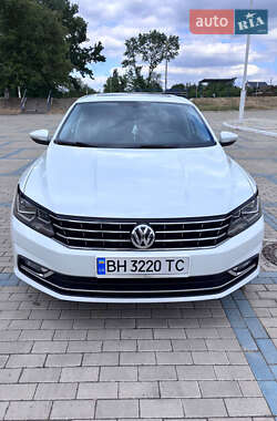 Седан Volkswagen Passat 2016 в Измаиле