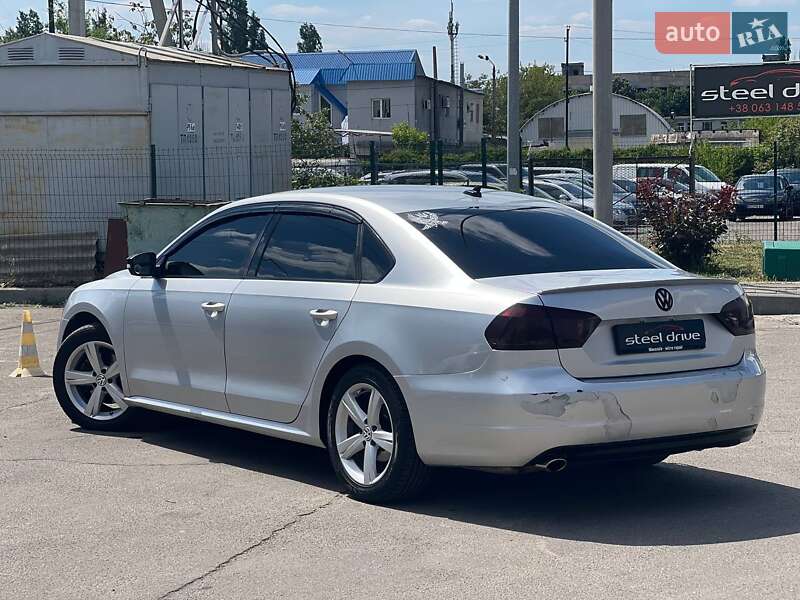 Седан Volkswagen Passat 2013 в Николаеве