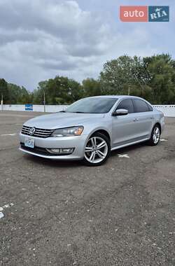 Седан Volkswagen Passat 2014 в Киеве