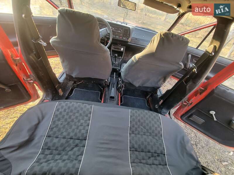 Хэтчбек Volkswagen Passat 1983 в Модричах