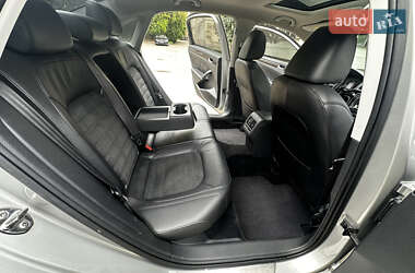 Седан Volkswagen Passat 2014 в 