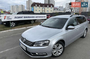 Универсал Volkswagen Passat 2014 в Киеве