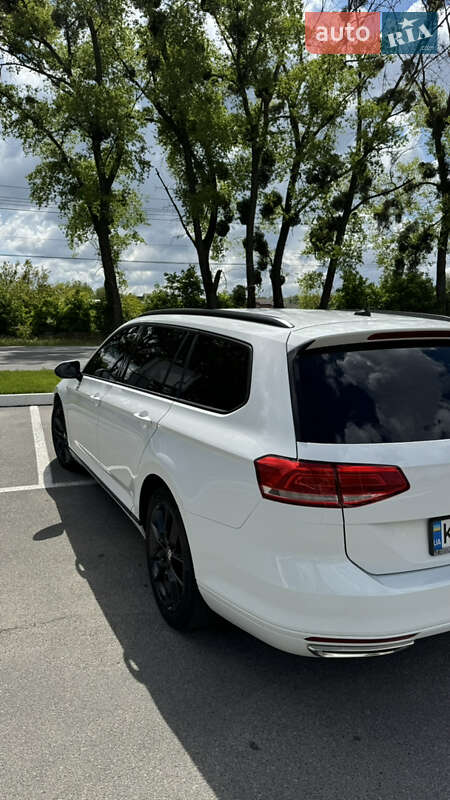 Универсал Volkswagen Passat 2016 в Киеве