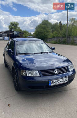 Седан Volkswagen Passat 1999 в Коростишеві