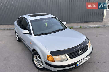 Седан Volkswagen Passat 1997 в Житомирі