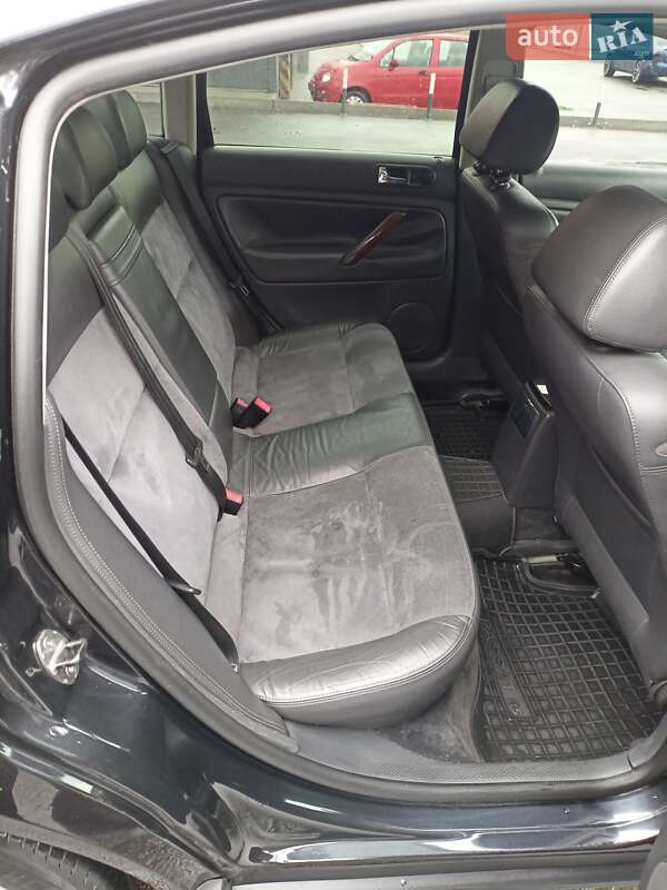 Седан Volkswagen Passat 2004 в Харькове