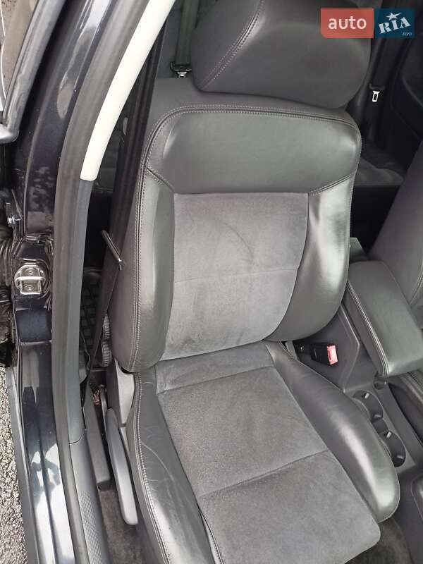 Седан Volkswagen Passat 2004 в Харькове