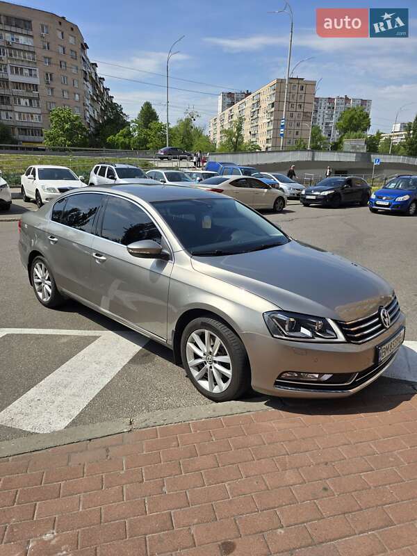 Volkswagen Passat 2012