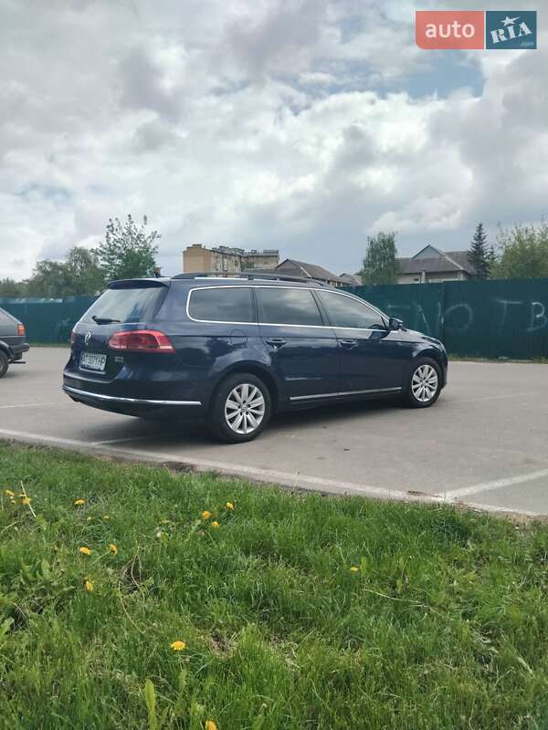 Универсал Volkswagen Passat 2013 в Ивано-Франковске