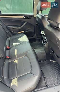 Седан Volkswagen Passat 2013 в 