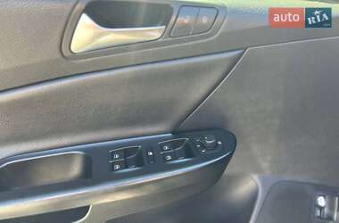 Седан Volkswagen Passat 2013 в 
