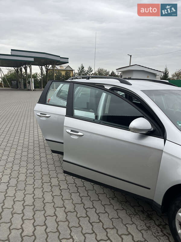 Универсал Volkswagen Passat 2009 в Перегинском