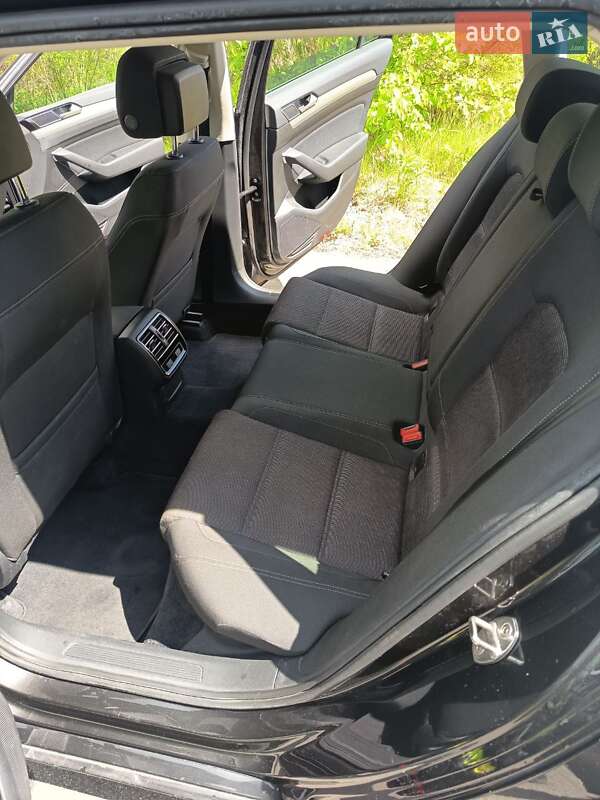 Универсал Volkswagen Passat 2018 в Шепетовке фото 7 Универсал Volkswagen Passat 2018 в Шепетовке