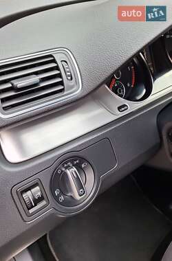 Седан Volkswagen Passat 2013 в 