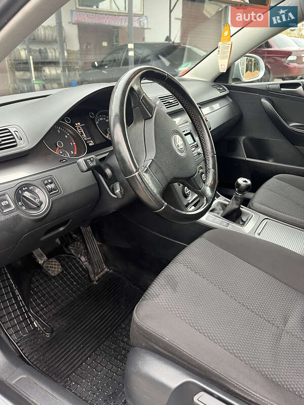 Универсал Volkswagen Passat 2009 в Перегинском