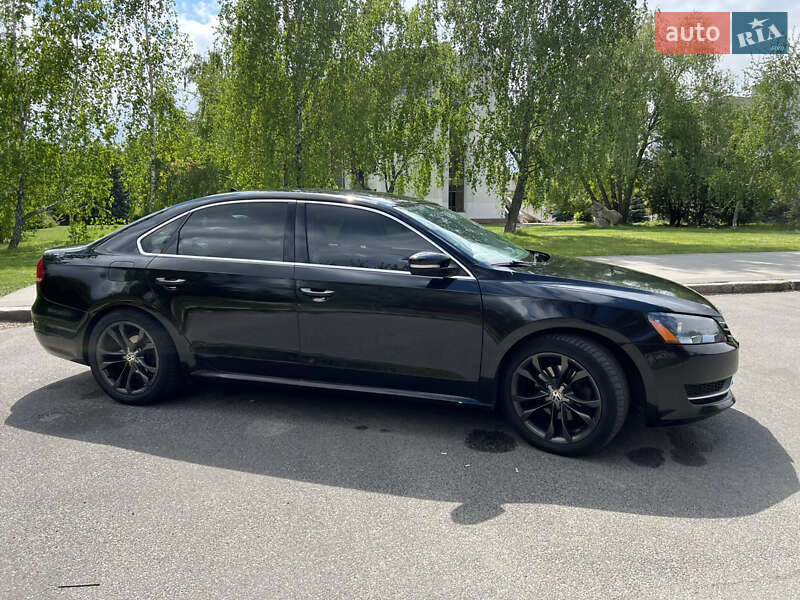 Седан Volkswagen Passat 2013 в Чернигове