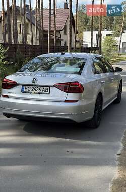 Седан Volkswagen Passat 2017 в 