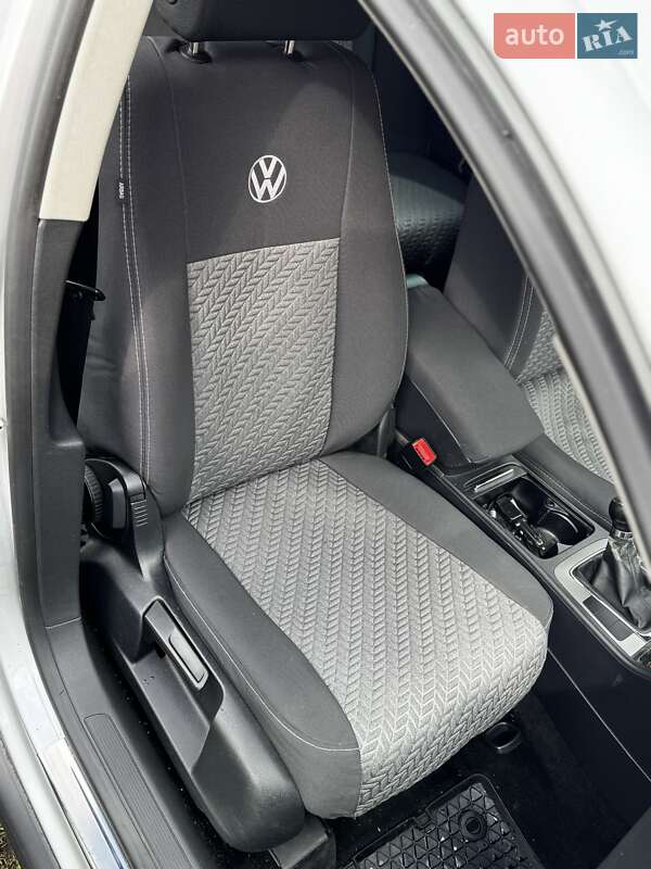 Універсал Volkswagen Passat 2005 в Дубні