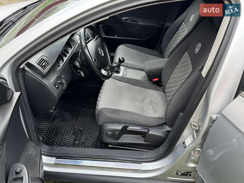 Універсал Volkswagen Passat 2005 в Дубні