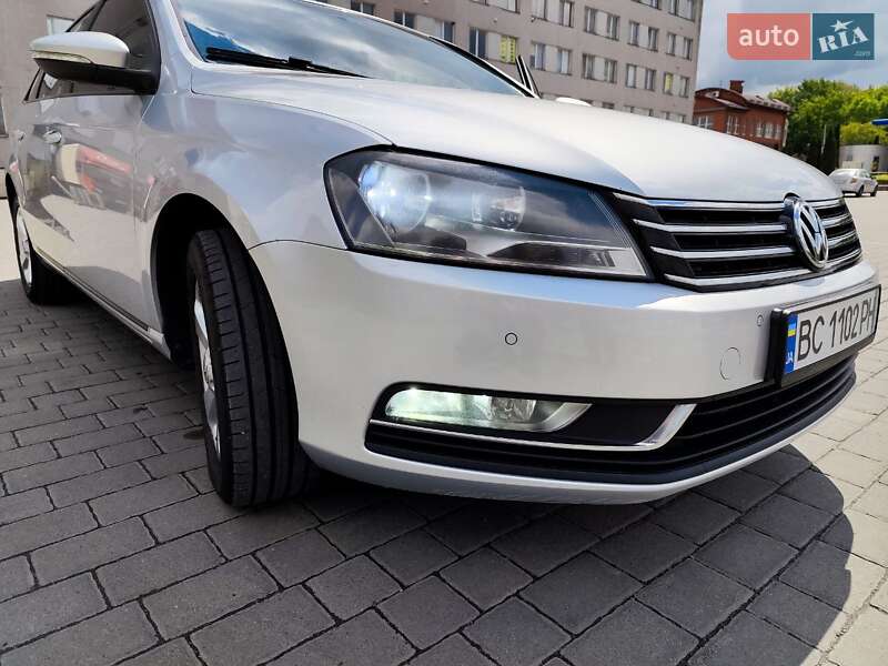 Универсал Volkswagen Passat 2012 в Львове