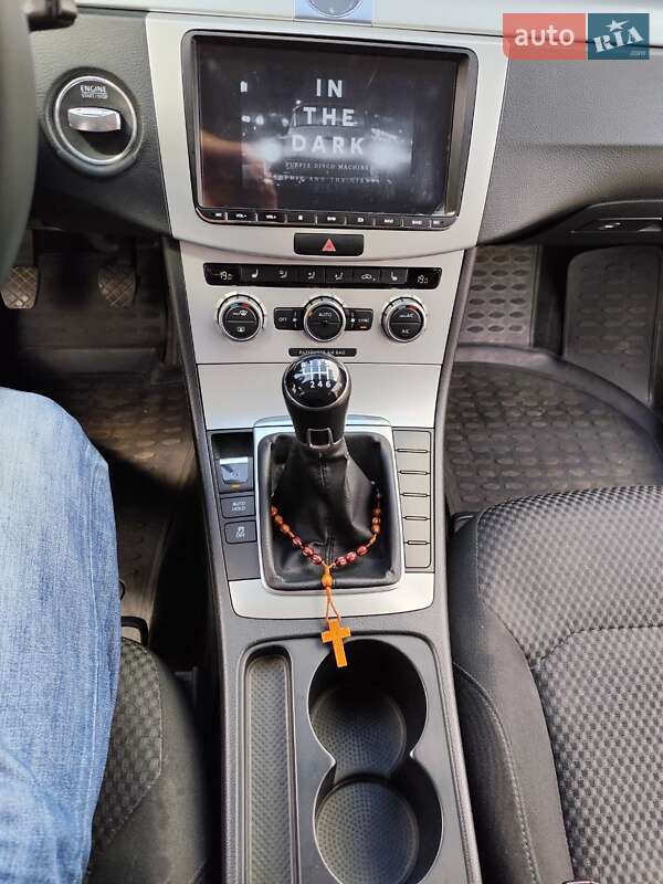 Универсал Volkswagen Passat 2012 в Львове